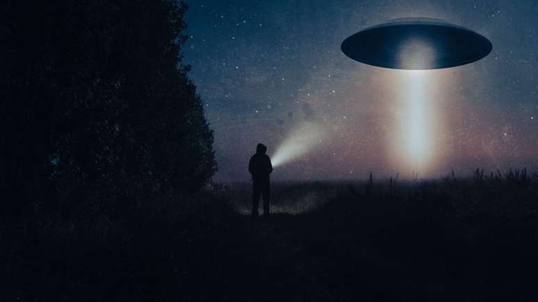 As teorias da conspiração sobre visitas extraterrestres também tentaram reescrever histórias indígenas sobre a origem da vida na Terra