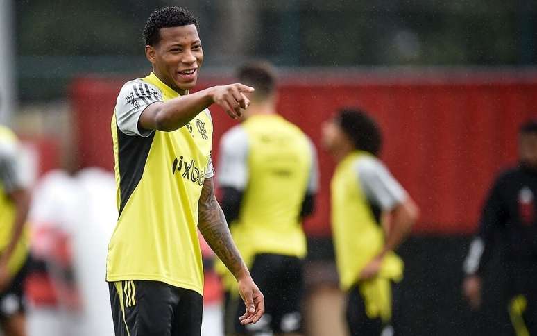 Gonzalo Plata não poupou elogios ao Flamengo em sua apresentação