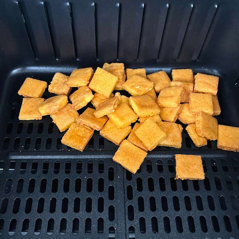 Airfryer Crepioca Snacks: 3 Ingredients, Easy