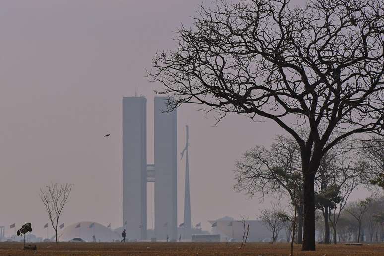 Imagem tirada no fim de agosto em Bras&iacute;lia mostra o tempo seco.