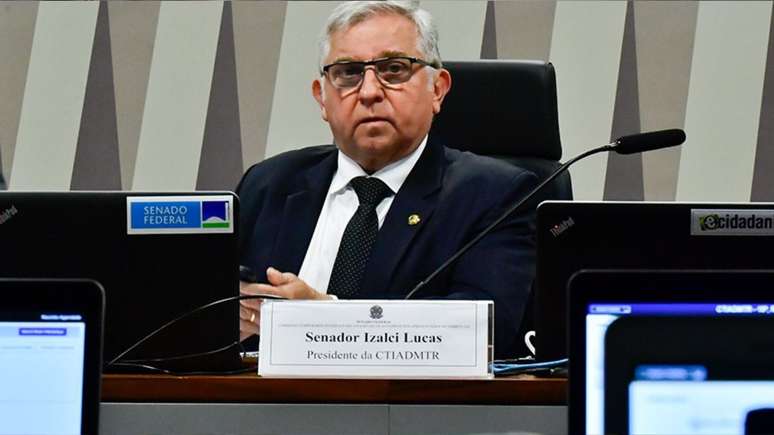 Izalci Lucas &eacute; o chefe do grupo de trabalho criado para apresentar sugest&otilde;es de ajustes ao projeto