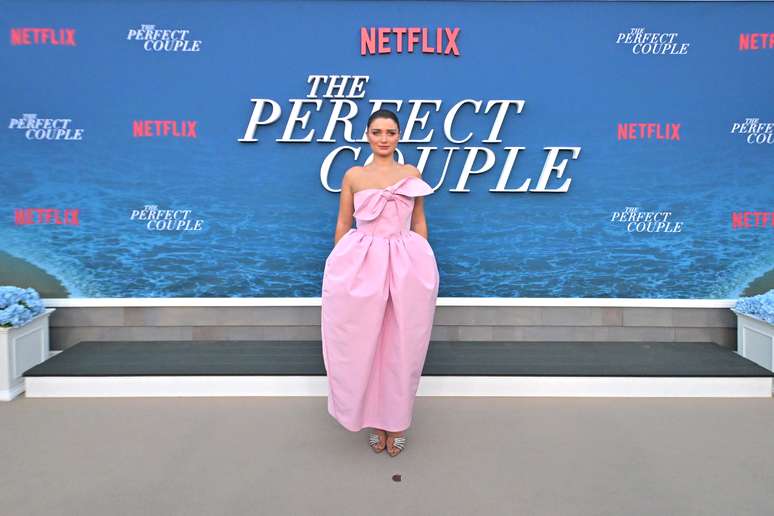 Eve Hewson em evento de lan&ccedil;amento de "O Casal Perfeito"