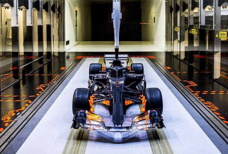 O trabalho de desenvolvimento nunca para na F1. Mas agora: ainda insistir no carro deste ano ou pensar em 2025?