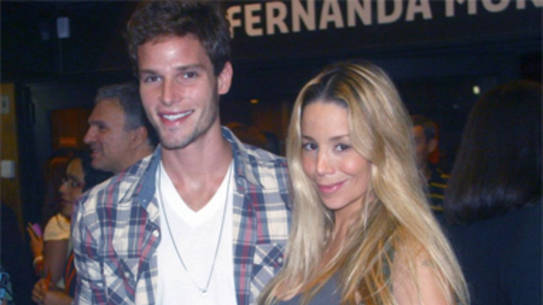 Atriz viveu um relacionamento de um ano com o J&ocirc;natas Faro