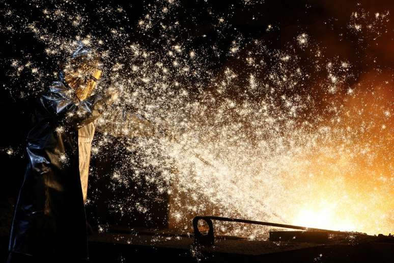 Usina siderúrgica na China
REUTERS/Wolfgang Rattay