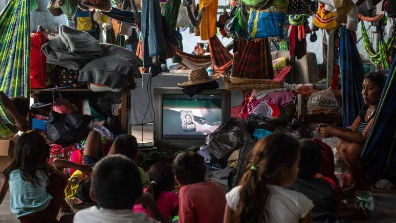 Refugiados venezuelanos em abrigo em Pacaraima em 2019