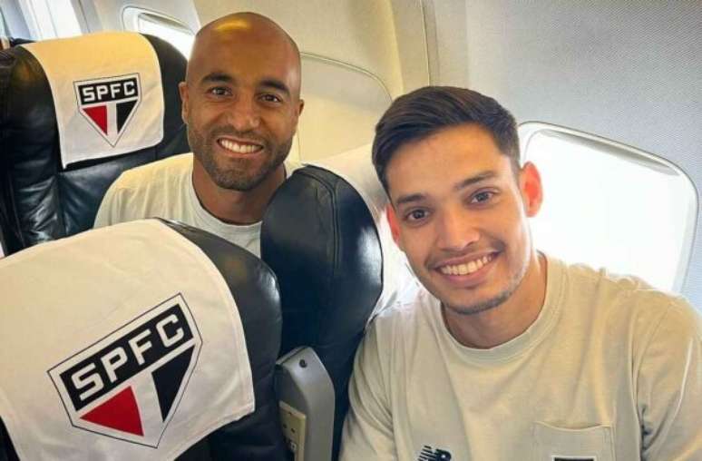 Fotos: Erico Leonan / saopaulofc.net - Legenda: Lucas Moura esteve no CT da Barra Funda na manhã desta quarta