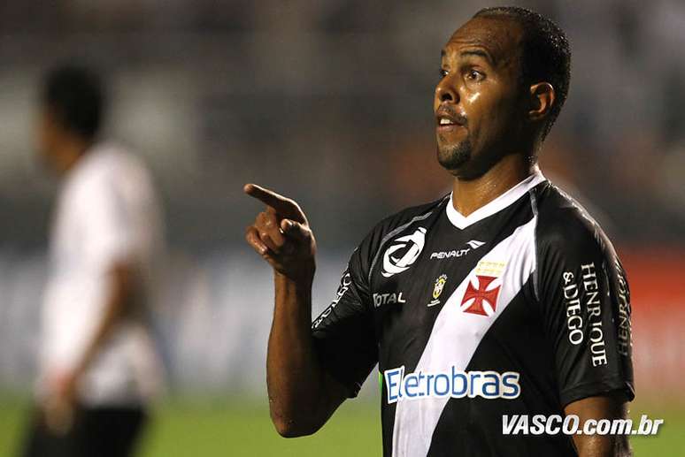 Apesar de não ser unanimidade entre a torcida, Alecsandro foi artilheiro em 2011 –