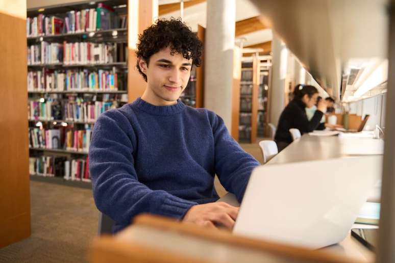 Estar atento às atualidades prepara os estudantes para as diferentes abordagens dos vestibulares 