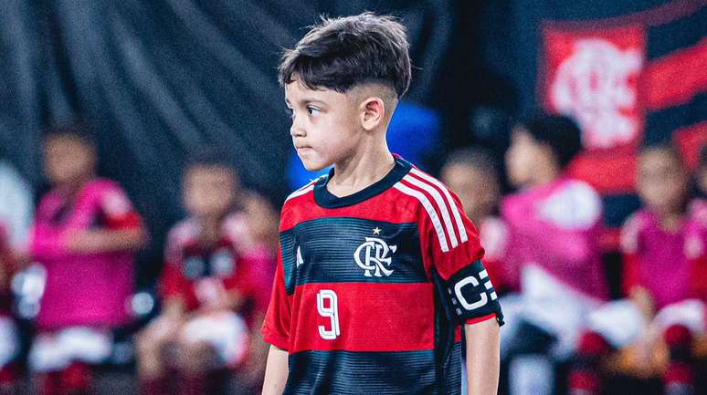 Enrico é cria do futsal do Flamengo e já está em transição para o futebol de campo