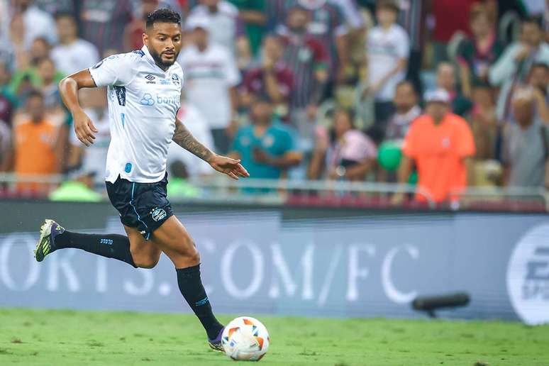 Reinaldo é titular do Grêmio na temporada – Lucas Uebel/GREMIO FBPA