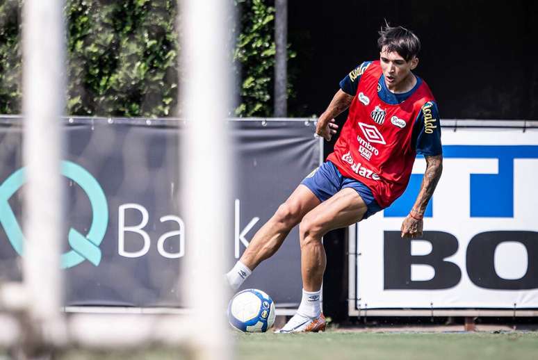 Laquintana pode seguir como titular do Santos contra o América-MG – Fotos: Raul Baretta/ Santos FC