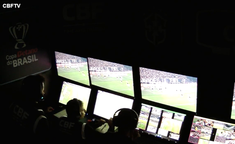 CBF divulga áudios do VAR em vitória do Corinthians sobre o Juventude