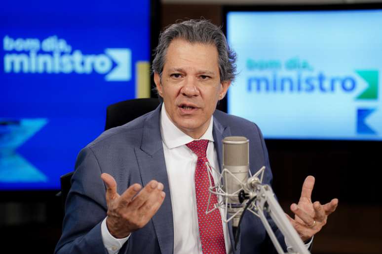 Fernando Haddad participou do programa "Bom dia, ministro" desta quinta-feira, 12