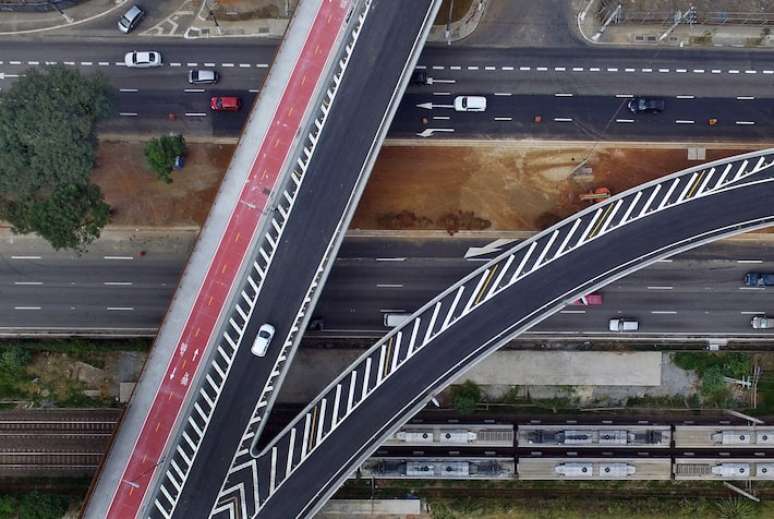 A Ponte Laguna poderá ser usada como alternativa aos moradores que desejem ir ao Morumbi, enquanto a ponte Caio Pompeu de Toledo estiver fechada