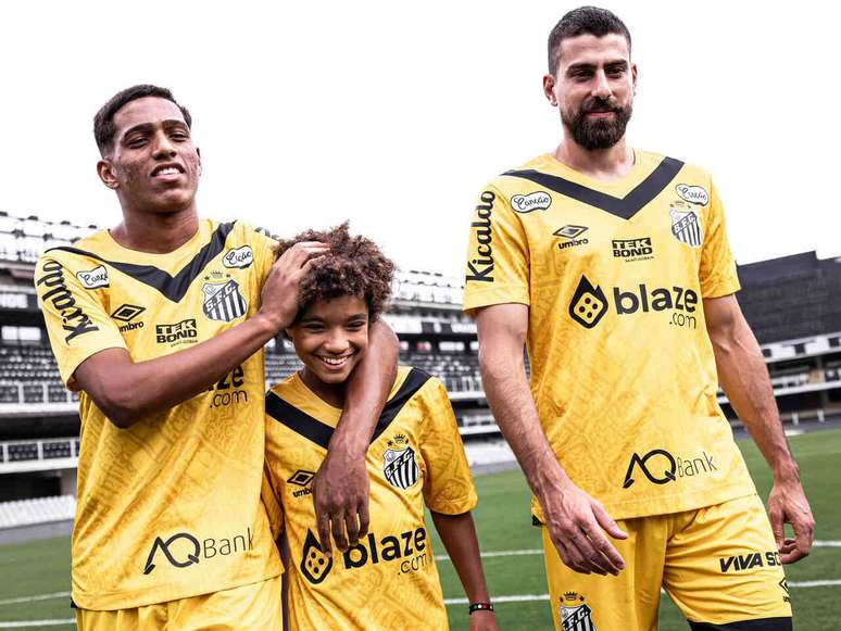 Novo terceiro uniforme do Santos traz a mesma identidade visual de outros clubes patrocinados pela Umbro –