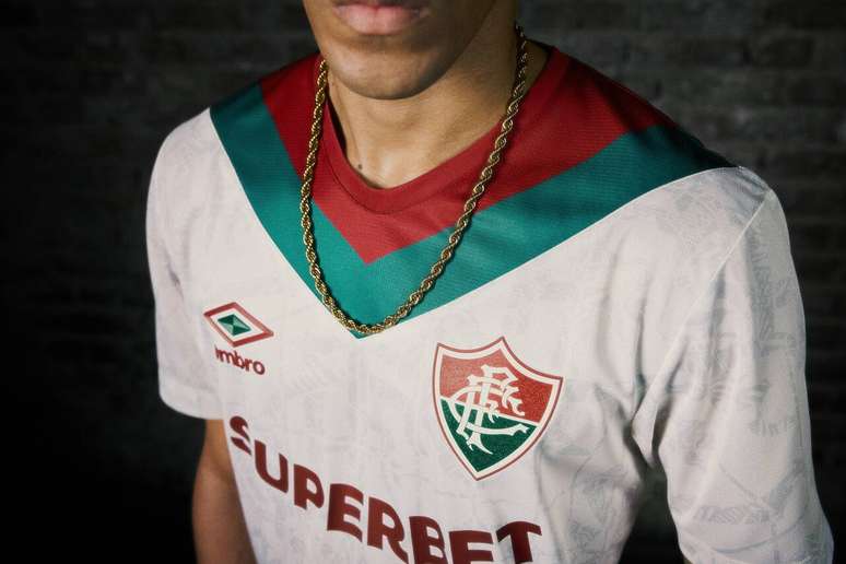 Veja mais imagens do novo terceiro uniforme do Fluminense –