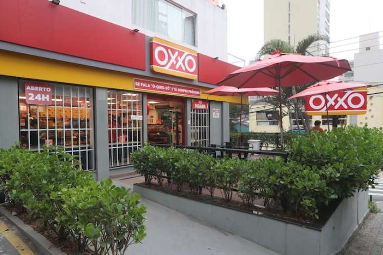 Unidade da rede Oxxo, no bairro de Perdizes, zona Oeste da capital, que fechou as portas recentemente.