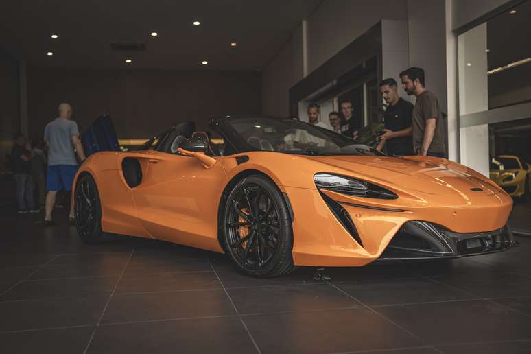 Novo McLaren Artura Spider no Brasil