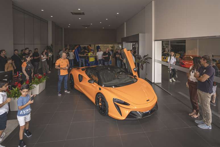 Novo McLaren Artura Spider no Brasil