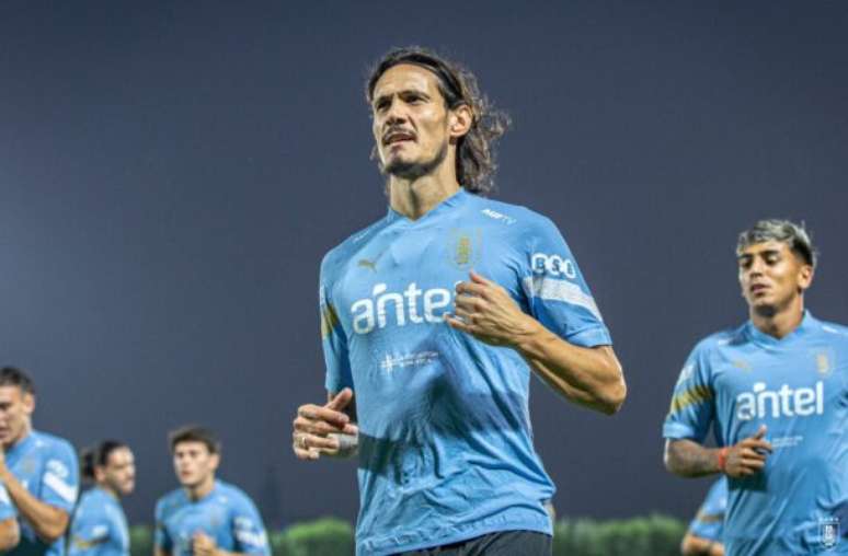 LUIS ROBAYO/AFP via Getty Images - Legenda: Botafogo buscou Cavani antes de jogador ir para Boca Juniors