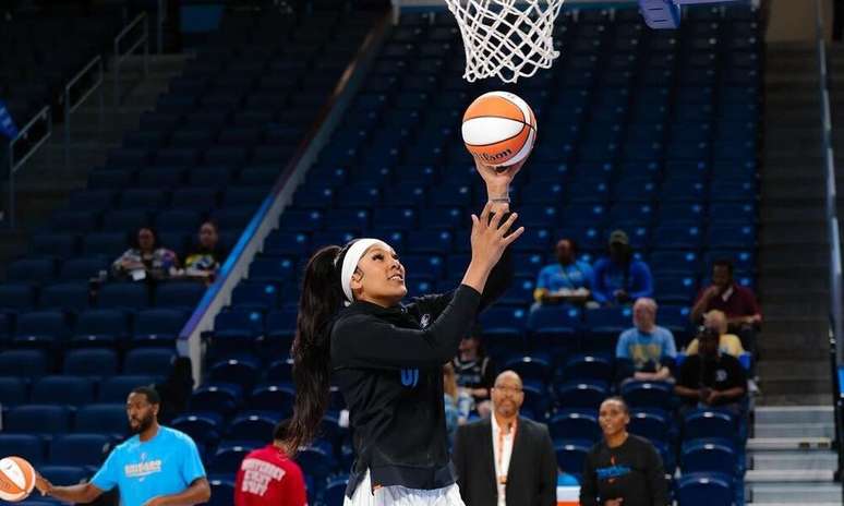 Kamilla Cardoso Wnba Chicago Sky (1)