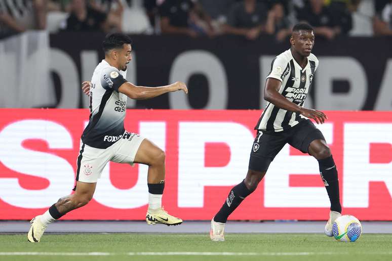 Luiz Henrique schlägt Matheus Bidu von Corinthians –