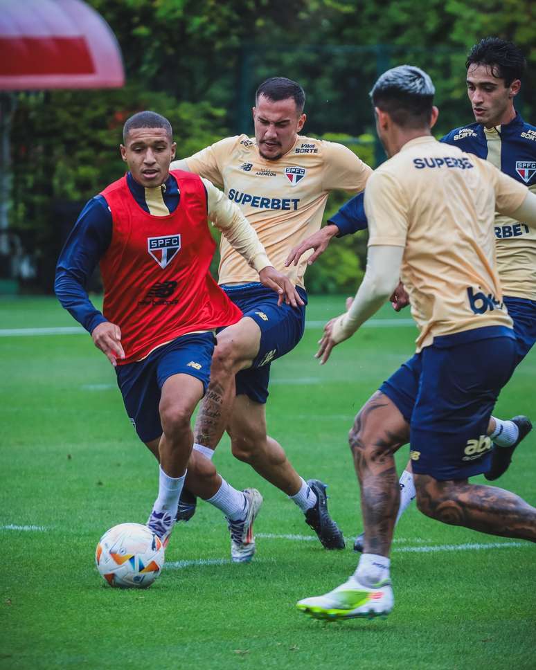 Jogadores no treinamento (Photo by Erico Leonan)