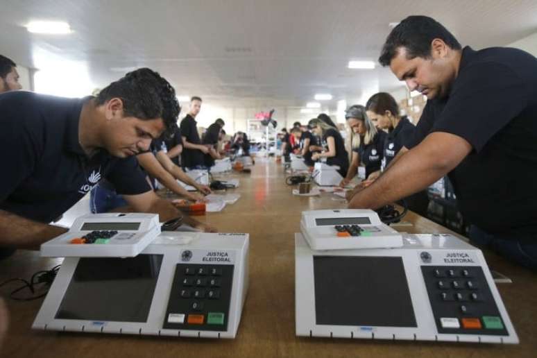 Último dia para troca de candidatos e divulgação de locais do TSE e do TRE para auditorias