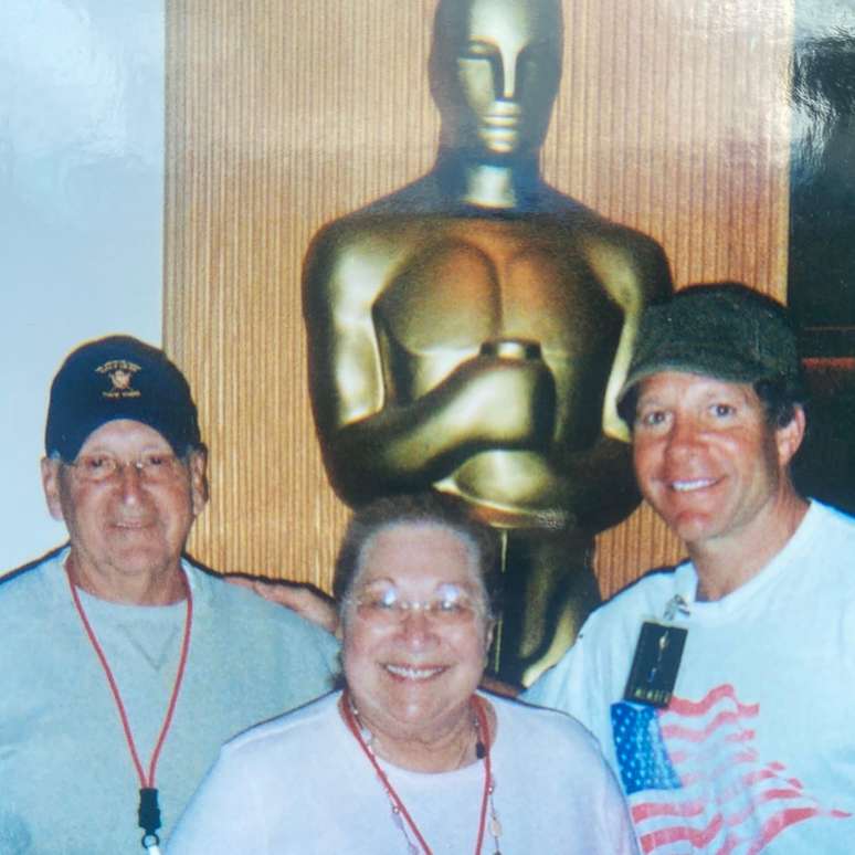 Os pais incentivaram Steve Guttenberg (à dir) a fazer carreira em Hollywood nos anos 1970