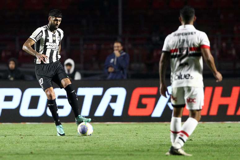 Botafogo x São Paulo. 