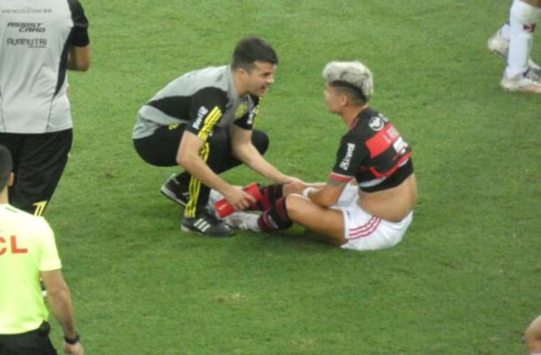 Cirurgia de Luiz Araújo, do Flamengo, tem prazo; saiba mais