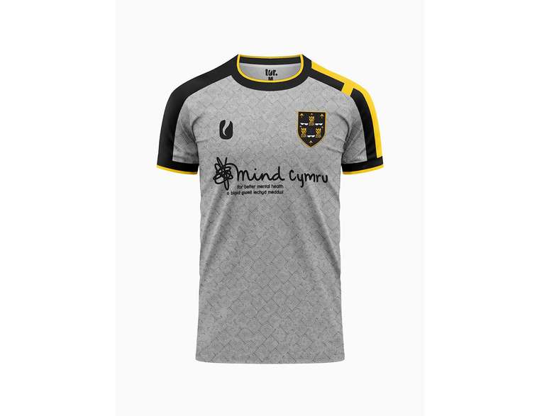 Segundo uniforme do Llantwit Major –