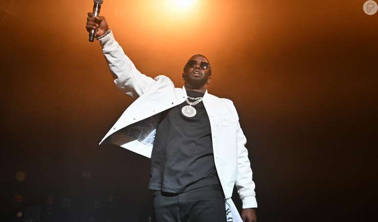 P. Diddy está preso em Nova York: a 'descida ao inferno' do bilionário astro do rap americano, acusado de violência e abusos.