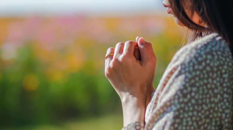 Descubra o poder dos anjos e as orações que podem trazer proteção e paz para cada signo do zodíaco.