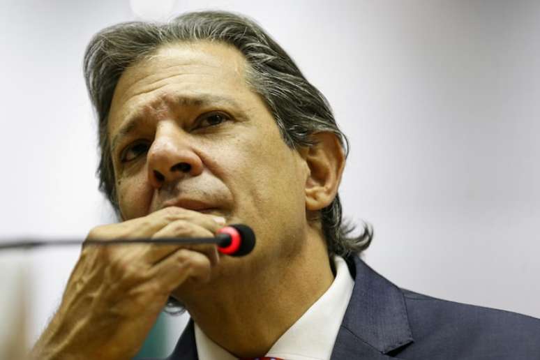 'Não acredito que em 2025, em 2026, nós tenhamos surpresas (vindas do juro dos EUA), o que é ótimo para o Brasil e para o mundo', diz Haddad