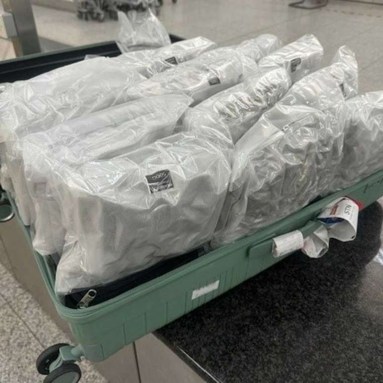 Droga apreendida em aeroporto –