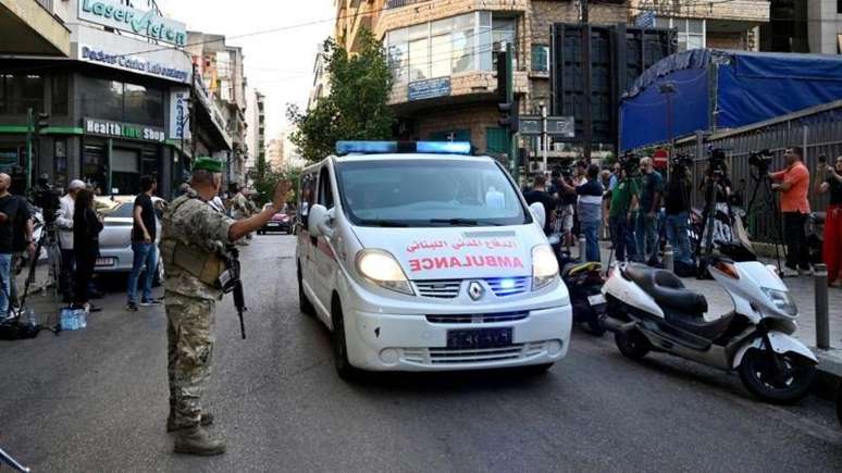 Ambulâncias tomaram conta das ruas de Beirute — um sinal da dimensão das explosões