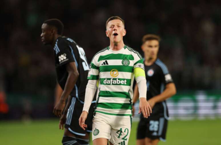 Celtic derrota Slovan Bratislava na estreia na nova Liga dos Campeões