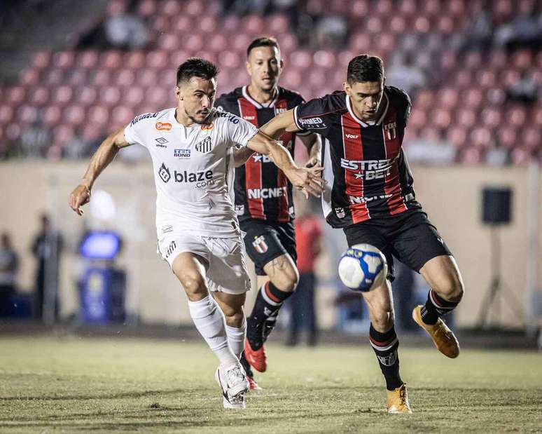 Botafogo-SP e Santos duelam pela Série B –