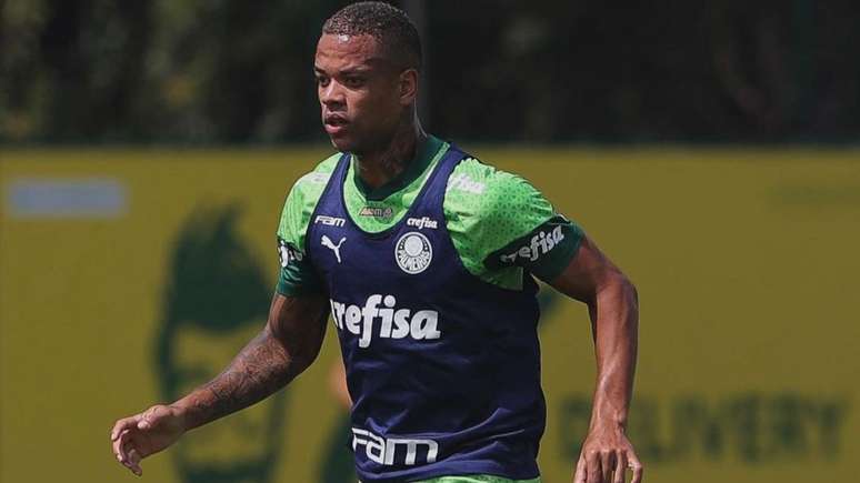 A defesa do atleta alega que ele &eacute; inocente e chamou a den&uacute;ncia de "farsa que ser&aacute; desmascarada"