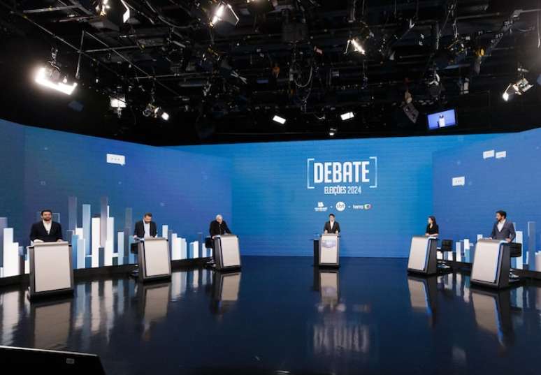 Candidatos à Prefeitura de São Paulo participaram de debate realizado no SBT nesta sexta-feira, 20