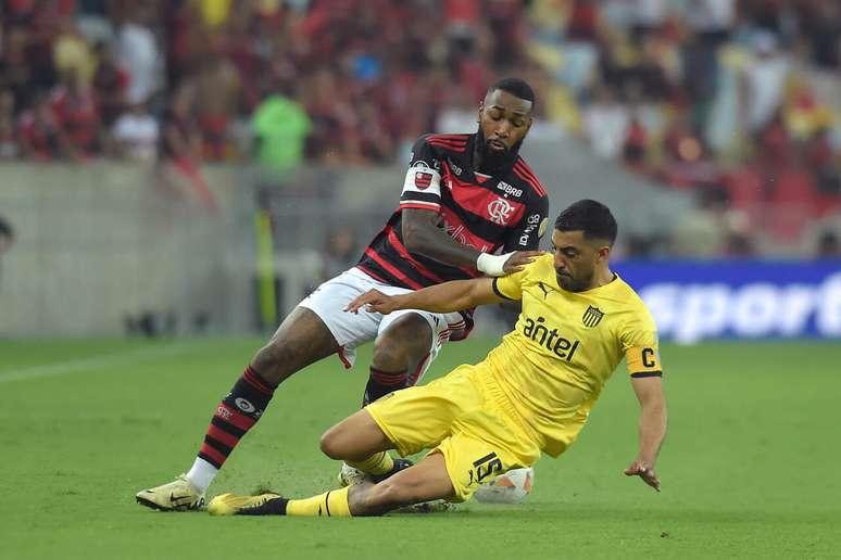 Com a derrota no Maracanã, o Fla terá que vencer no Uruguai para continuar brigando pelo quarto lugar entre a Libertadores -