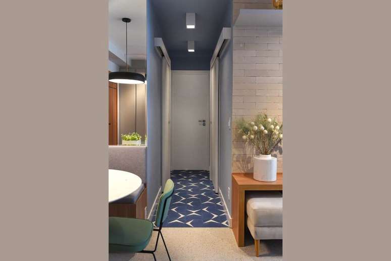 Floor and wall painted in the same tone expand the perception of space Project: Natalia Salla | Floor and wall painted in the same tone expand the perception of space Project: Natalia Salla |
