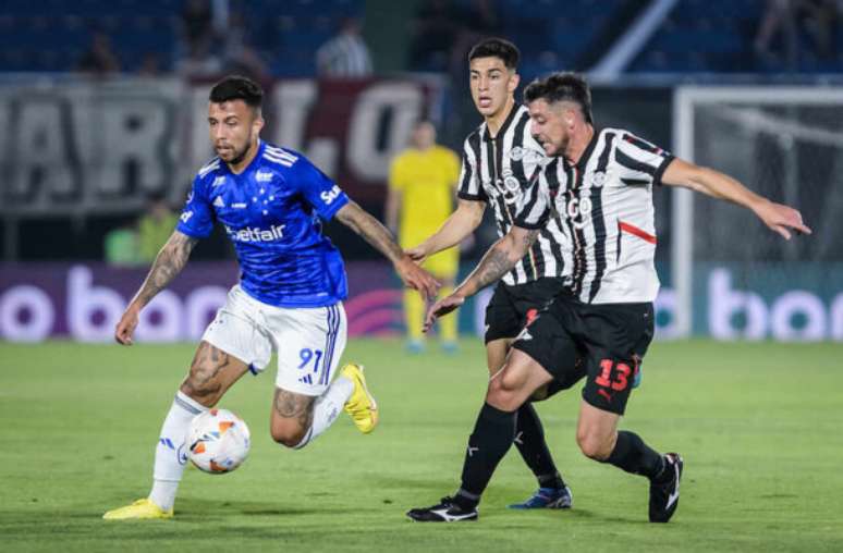 Matheus Henrique exige que Cruzeiro mantenha os pés no chão em Sula