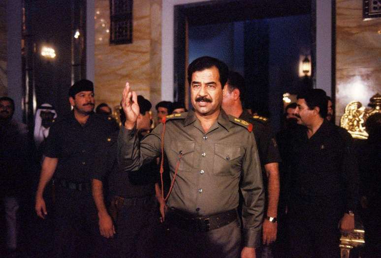 O Mossad aliou-se a inimigos de alguns líderes, como o iraquiano Saddam Hussein