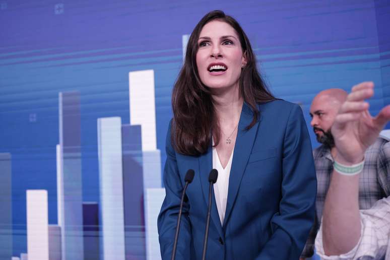 Candidata à Prefeitura de São Paulo Marina Helena (Novo) participa de debate promovido pelo Terra, SBT e Nova Brasil 