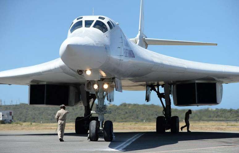 Dois caça-bombardeiros supersônicos russos TU-160 já visitaram a Venezuela.