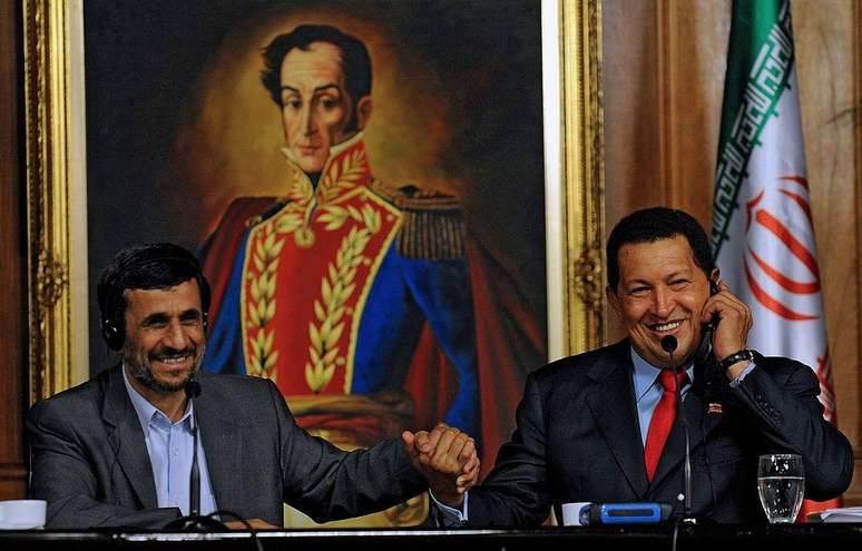 Mahmoud Ahmadinejad e Hugo Chávez foram fundamentais para consolidar a aliança entre o Irã e a Venezuela.