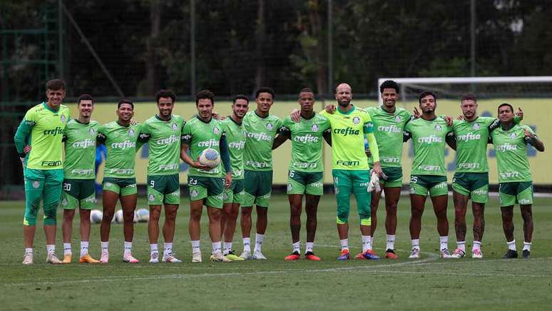 Time do Palmeiras após rachão deste sábado (21), véspera do duelo contra o Vasco –